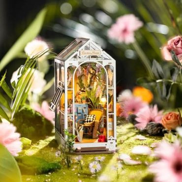Robotime DIY Model Kit - Garden House 