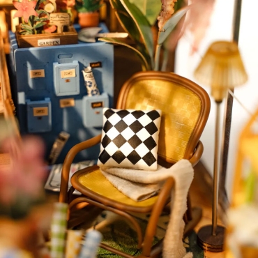 Robotime DIY Model Kit - Garden House 