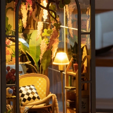 Robotime DIY Model Kit - Garden House 