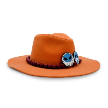 Șapca replică Portgas D Ace expusă