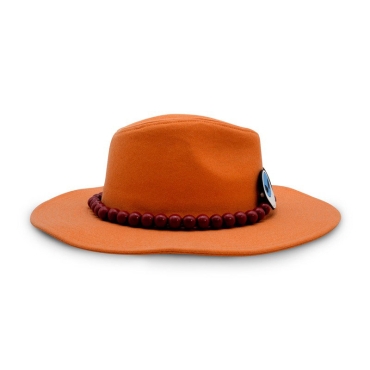 Șapca replică Portgas D Ace expusă