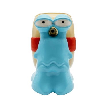 Prim-plan cu fața melcului și ochii expresivi