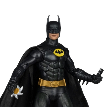 Prim-plan cu detalii ale costumului Batman