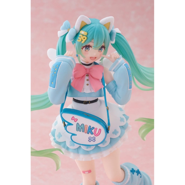 PRE-ORDER: Hatsune Miku PVC Statue - Hatsune Miku Fashion Fancy Ver. 18 cm