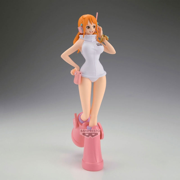 Figurină One Piece Nami în stilul Egghead Glitter & Glamours 23cm