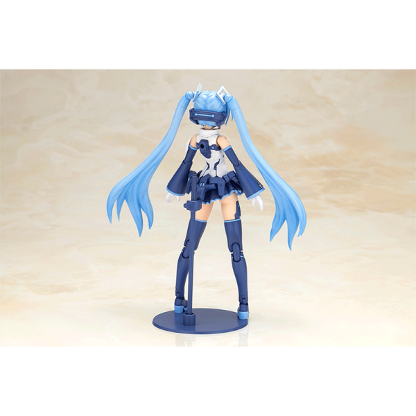 Hatsune Miku GT Project Reincarnation Model Kit - Racing Miku: 2013 ver