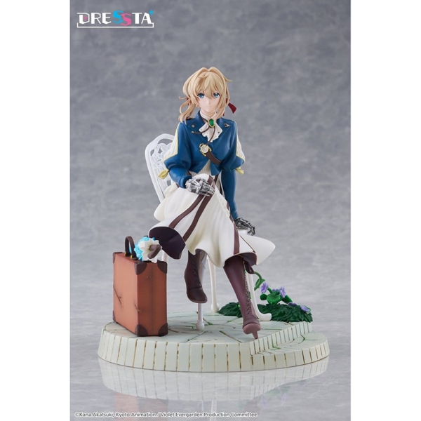 PRE-ORDER: PRE-ORDER: Violet Evergarden Dressta PVC Figure - Violet Evergarden 17 cm