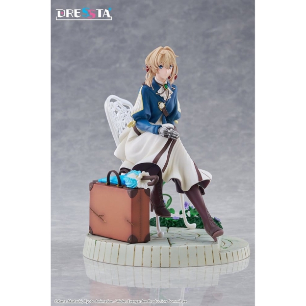 PRE-ORDER: PRE-ORDER: Violet Evergarden Dressta PVC Figure - Violet Evergarden 17 cm
