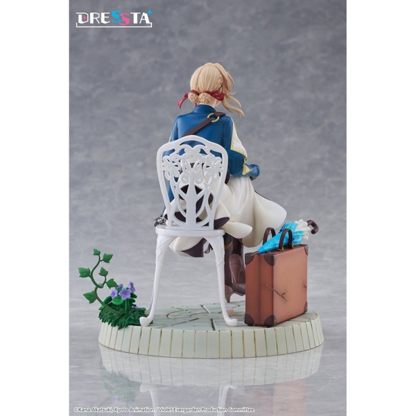 PRE-ORDER: PRE-ORDER: Violet Evergarden Dressta PVC Figure - Violet Evergarden 17 cm