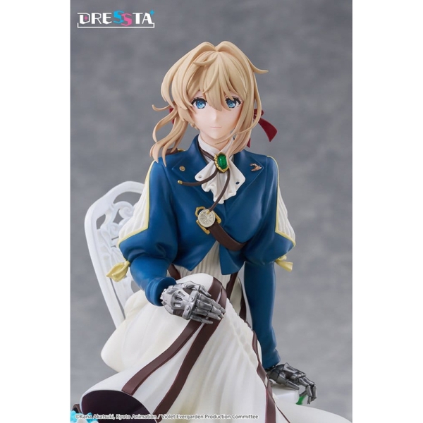 PRE-ORDER: PRE-ORDER: Violet Evergarden Dressta PVC Figure - Violet Evergarden 17 cm