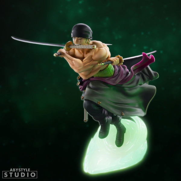 Figurină de colecție One Piece – Roronoa Zoro (fosforescentă)