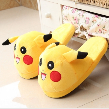 Pokemon: Plush Slippers - Pikachu