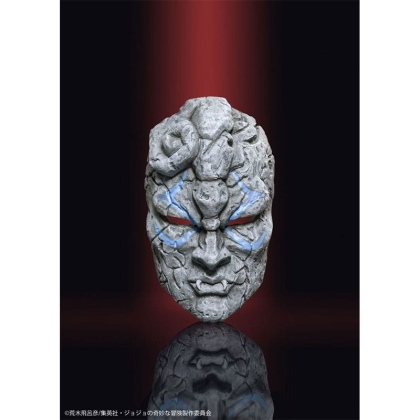 Prim-plan al unei figurine chibi JoJo cu detalii clare și culori vibrante
