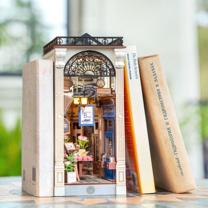 Model folosit ca decorațiune pe birou