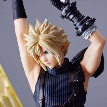 Final Fantasy VII Rebirth PVC Figure - Cloud Strife 30 cm