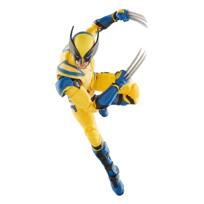 Wolverine în poziție de atac cu ghearele scoase