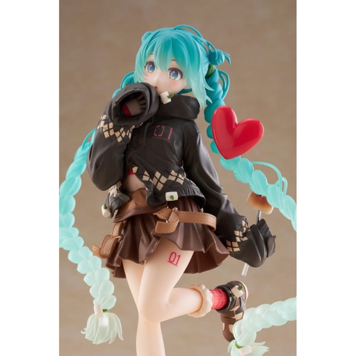 PRE-ORDER: Hatsune Miku PVC Statue - Hatsune Fashion Outdoor Spring Ver. 18 cm