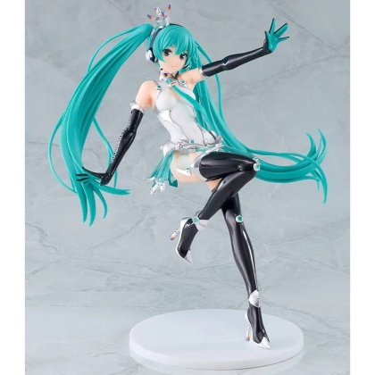 Hatsune Miku GT Project Reincarnation Model Kit - Racing Miku: 2013 ver