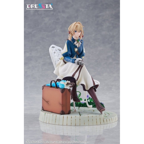 PRE-ORDER: PRE-ORDER: Violet Evergarden Dressta PVC Figure - Violet Evergarden 17 cm