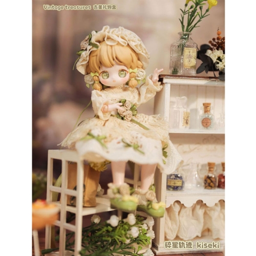 Figurine originale Character Trading, pachet de 8, comori vintage - cutie cadou antică, 18 cm