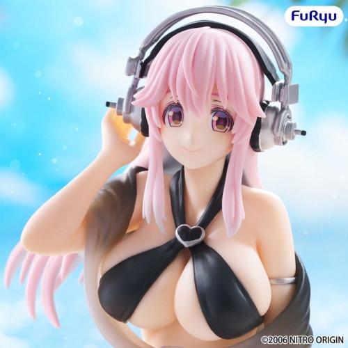PRE-ORDER: Statuetă PVC Super Sonico Noodle Stopper – Super Sonico (Versiunea în costum de baie negru), 10 cm